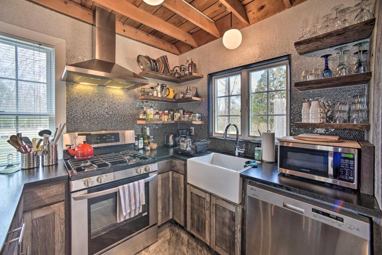 וודסטוק Charming Cottage With Yard - 2 Mi To Tinker St! מראה חיצוני תמונה