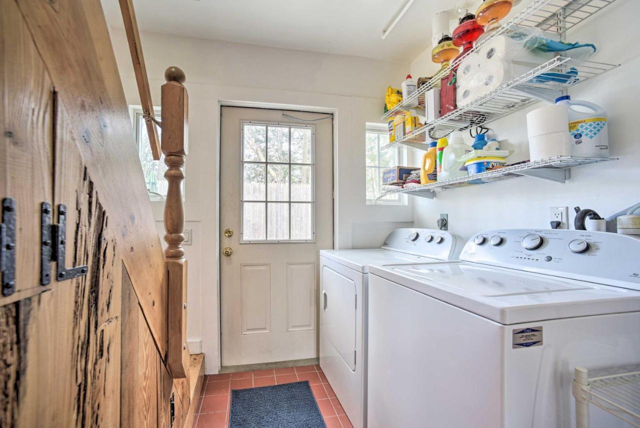 וודסטוק Charming Cottage With Yard - 2 Mi To Tinker St! מראה חיצוני תמונה